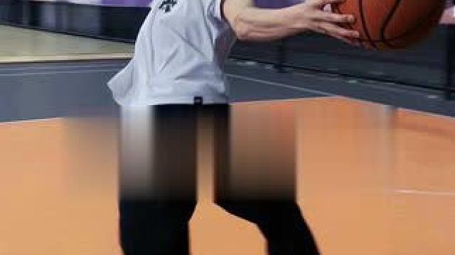 打球不看菜不菜，我只看这球帅不帅！#篮球 #篮球技巧 #梅雁南