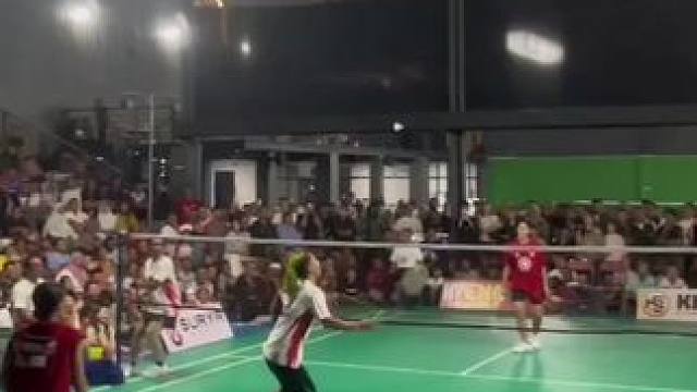 太好玩了#老嫂子#打羽毛球#辫子哥#快乐羽毛球