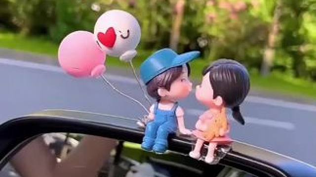 #上热门#呆萌呆萌 这款车载情侣小摆件、放在后视镜上中控台想贴哪里都好看，太可爱了，#高颜值#车载摆