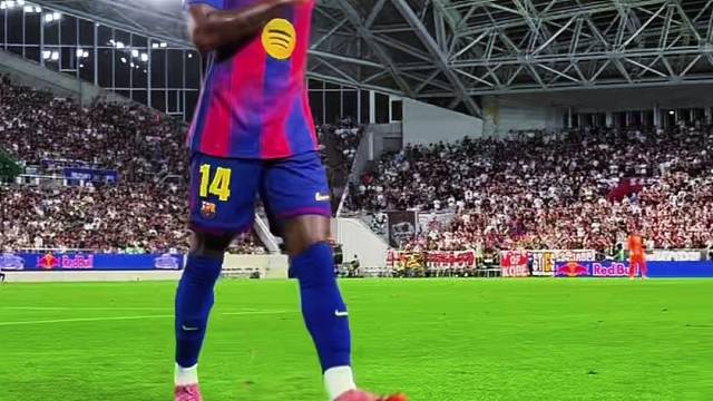 近距离欣赏下拉什福德主罚角球，首秀相当放松