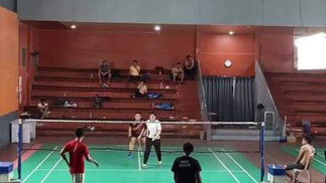 这局输了比死还难受#打羽毛球女生 #老嫂子#运动女孩