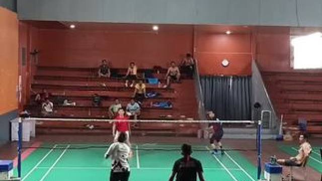 每一次的叫声都让人动心#羽毛球 #老嫂子#打羽毛球女生