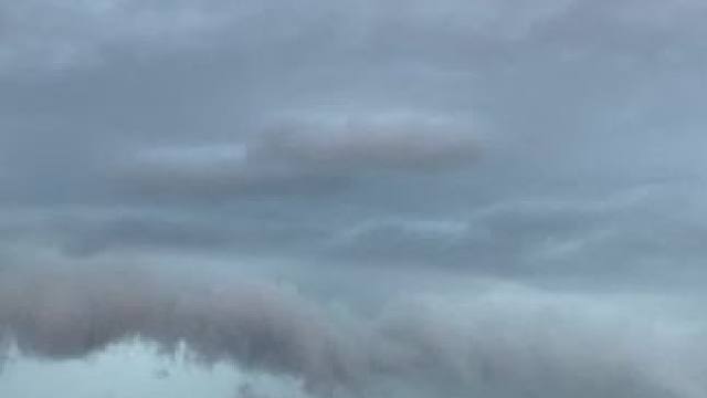 这片云是真的酷！特意追来看看～