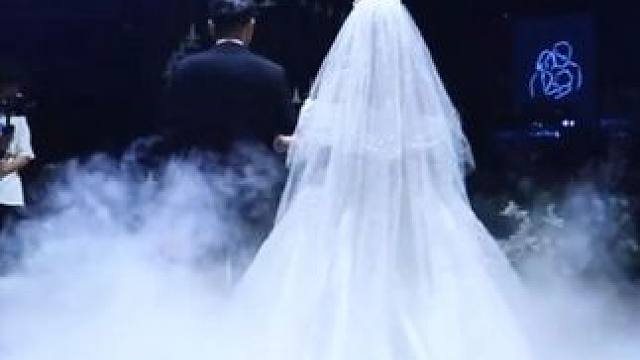 梦幻庄园+干冰，入场效果简直美爆#滕州  #滕州婚礼  #滕州备婚