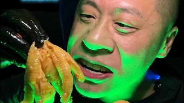 深夜无骨鸡爪子太好吃了 #无骨鸡爪 #强烈推荐 #深夜放毒 #好吃不贵