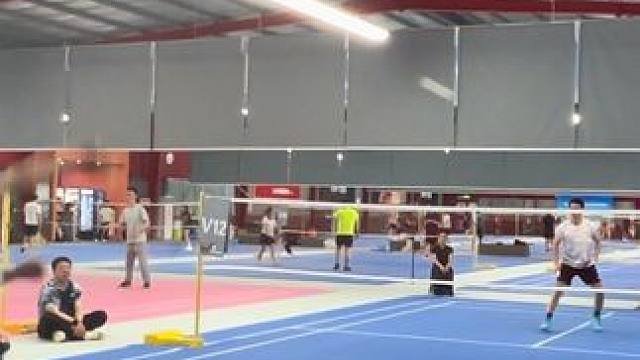 公司比赛上演让二追三！ #羽毛球 #业余爱好 #羽毛球单打