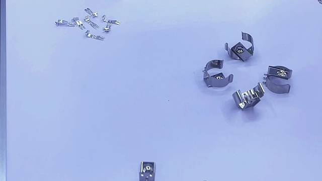 好工匠五金冲压，可定制各种异形弹片