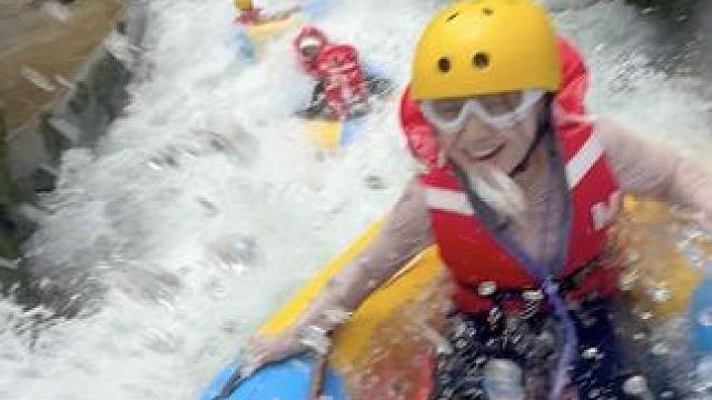 和闺蜜挑战贵州通天河漂流 #漂流 #旅行推荐官 #夏季玩水 #贵州 #贵州漂流