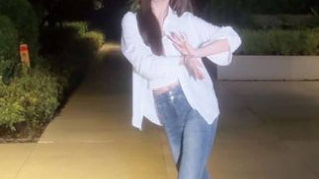 我看到满片花儿的开放 隐隐约约有声歌唱 #舞蹈 #蝴蝶泉边