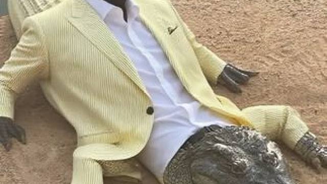 不是哥们，这是整哪一出啊   #换上西装的我让你动心了吗 #被自己的西装照帅到了