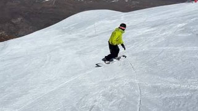 失误视频真的很少 摔了一定要发！哈哈
#单板女孩 #滑雪 #极限运动 #单板滑雪 #滑雪