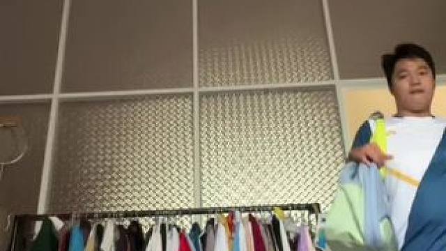 别躺了，快去打球！！#享受羽毛球带来的快乐