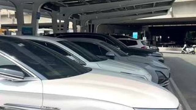 出门不怕没电！便携充电枪安心带回家 下单就送运费险，可以放心试一下了！