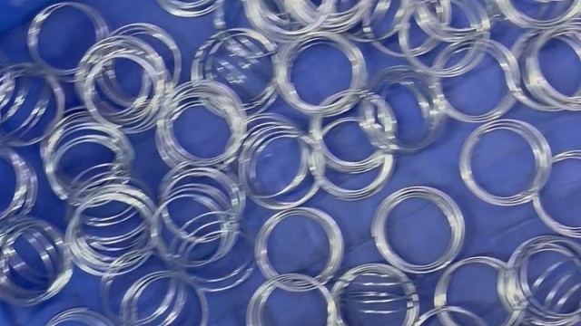 压缩弹簧生产现场