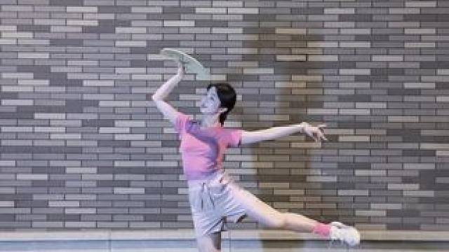 门前老树长新芽 院里桔木又开花 