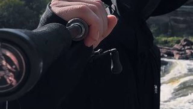 智慧和帅气并存 哈！
#转场 #机车#路亚