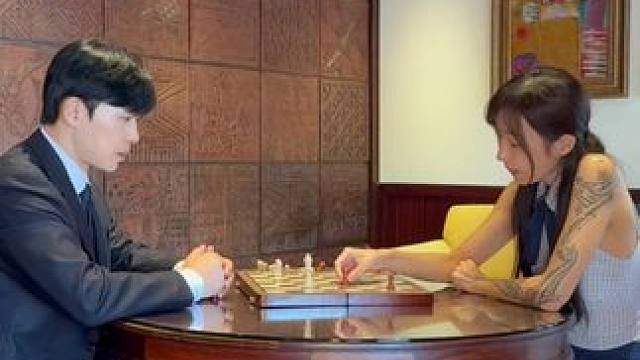 街头整蛊路人 太好玩了 