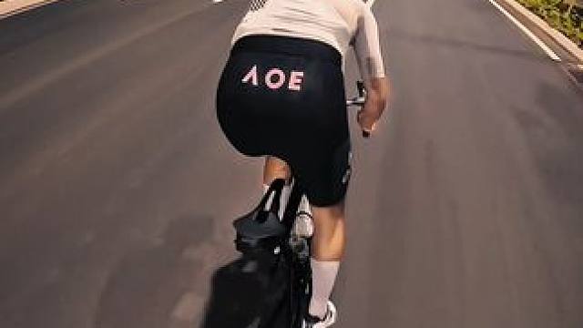 慢慢的，身边中年人的夜生活都在悄悄发生改变。#骑时快乐很简单 #骑行随拍