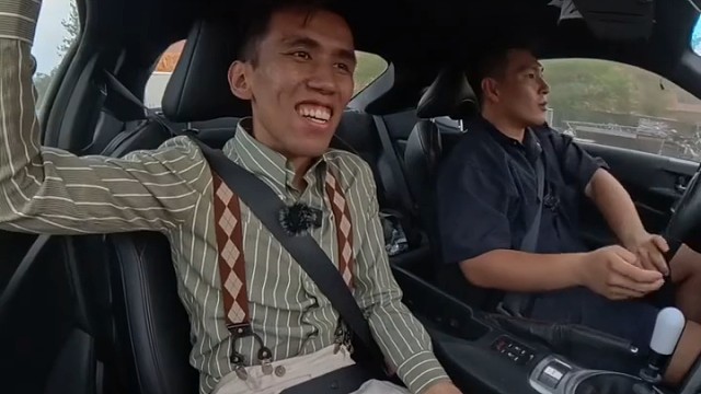 年轻人第一台漂移车 不管是丰田86还是斯巴鲁brz只要技术够都能横着走