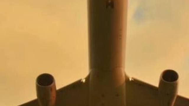 苦练摄影就是为了拍帅哥 来把你手机相机里面的帅哥美女靓仔靓女甩到评论区，欢迎评论区分享你一张封神照片