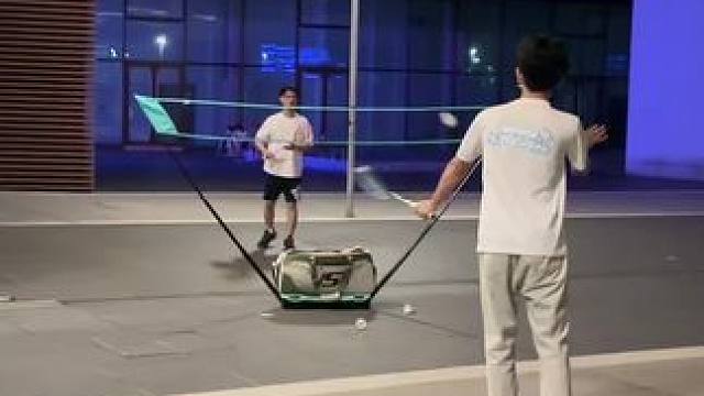 羽球人球瘾犯了怎么办 #羽毛球 #打羽毛球 #羽毛球网架#便携式羽毛球网架