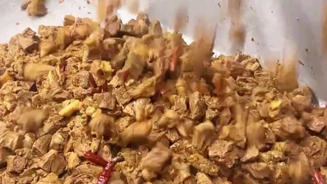 用粉面浇头加热即可出餐