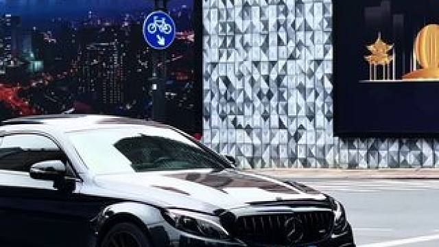 声浪非常炸裂的保时捷992GT3RS，还有京爷来打卡杭州万象城#保时捷gt3rs #声浪 #法拉利 