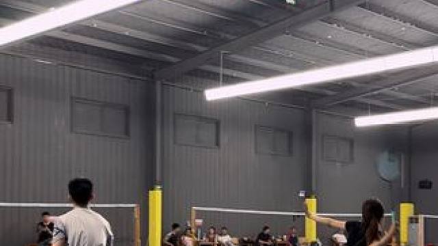 注意看 我的搭档是小羽#羽毛球 #羽毛球精彩片段 #羽毛球混双 #王小羽