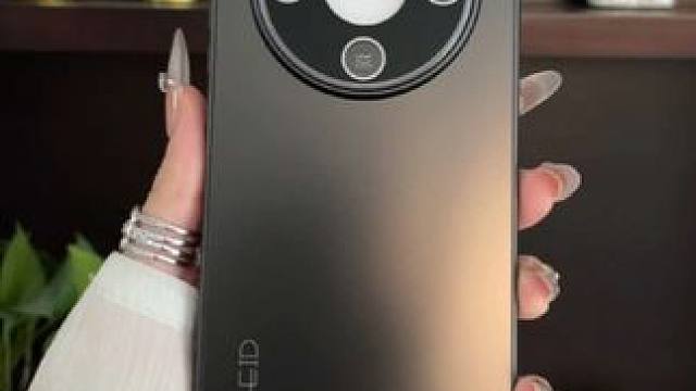 荣耀x70高端亚克力手机壳，带镜头膜，不沾指纹，轻薄防摔 #荣耀x70手机壳#带镜头膜手机壳#不沾指