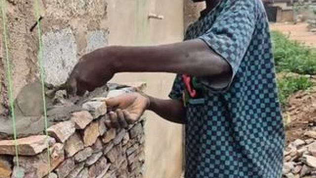 加纳别墅房的外墙装饰工程！ #建造房屋别墅 #乡村建设 #改造小院 #外墙装修 #民间手艺