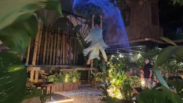 卷吧 让这种又能吃饭又能看戏的店多些 停车方便～环境不错～喝茶吃火锅都不错#沸腾栖息地 #乌鲁木齐火