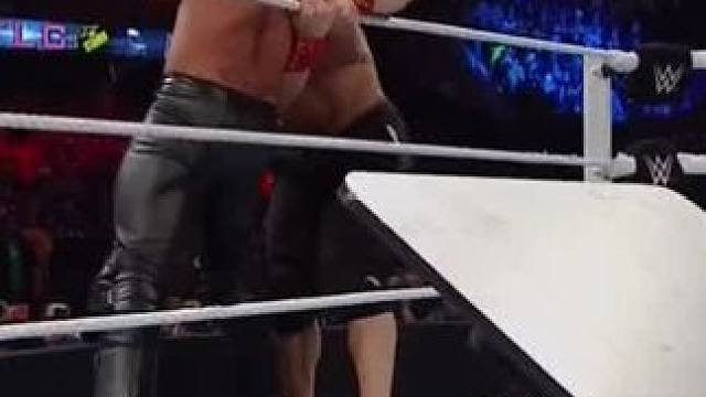 #wwe #摔角 #罗曼雷恩斯 罗曼回归帮助塞纳击败赛斯