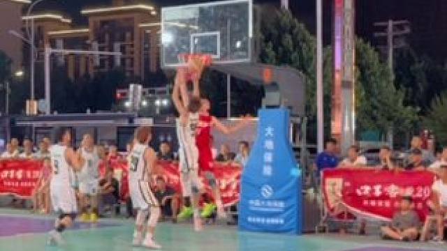 今年挺难的#篮球 #篮球比赛 #篮球 #野球场