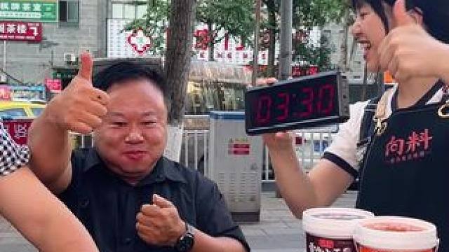 陕西大哥专程开车几百公里来挑战胖妹小面，不愧是北方人嗦面就是香！#这一碗好过瘾 #重庆美食 #小面调