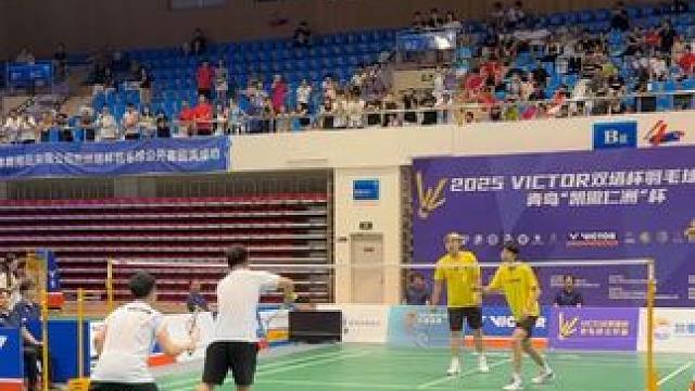 青岛双塔杯表演赛，黄雅琼主裁判，刘雨辰李俊慧冠军组合，对决双塔杯冠军许业宏樊秋月#双塔杯 #刘雨辰李