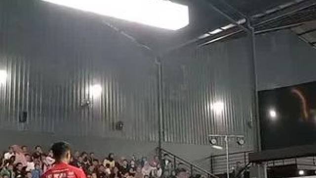 这个氛围真的是绝了#老嫂子#打羽毛球女生#快乐羽毛球