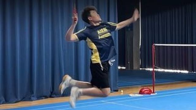 进攻就是最好的防守#羽毛球 #杀球 #单打