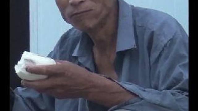 一女嫁二夫，现实版《春桃》，哀人生之多艰 #纪录片解说 #他们仨 #结婚 #光棍