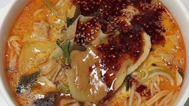 测评  某海龙麻辣烫 无美颜无滤镜，真实开箱测评，只说真话，纯主观体验
#麻辣烫 #速食 #真实测评