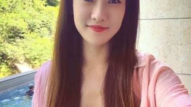 浅浅更新一下
#workfromhome手势舞 #夏日气息