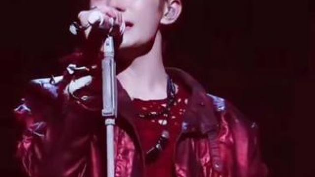 易烊千玺上海演唱会《四字歌》属于四字弟弟的魅力快来感受一下！ #易烊千玺#四字歌#易烊千玺上海演唱会