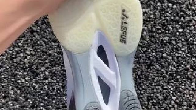 百元价位羽毛球鞋~雷弗斯 #羽毛球鞋#羽毛球鞋推荐 #羽毛球