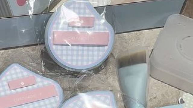 谁能抵挡得住这种又好看又好用的设计～到手八件套我真的！ #粉扑 #橙棠粉扑 #粉底刷 #底妆 #粉扑