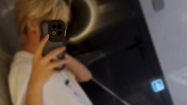 大概是疯了 妄想在这薄情的时代用真诚杀出一条路来