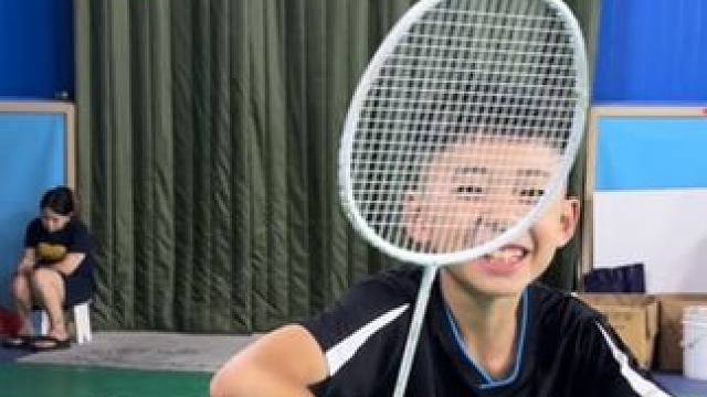 耍帅小妙招你们学会了嘛 #羽毛球 #廖百川