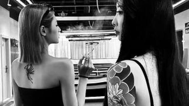 你说你喜欢传统的 原来是老传统啊#超a小姐姐 #台球是一种生活#好身材好气质