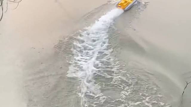 #户外捕鱼大队 #捕鱼河边随拍 #捕捞现场  #丝网捕鱼