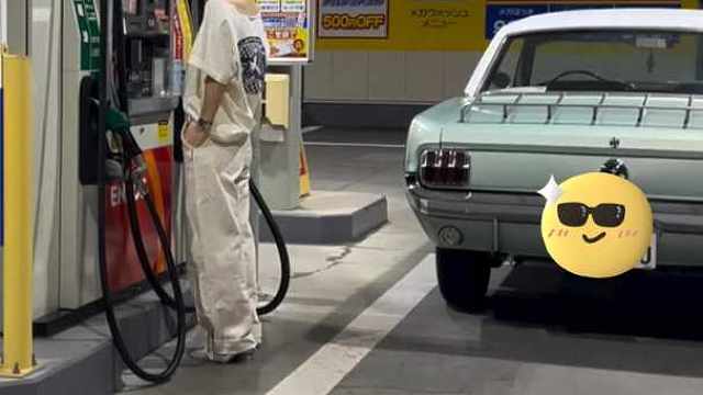 日本银座老板娘 1965年产福特座驾