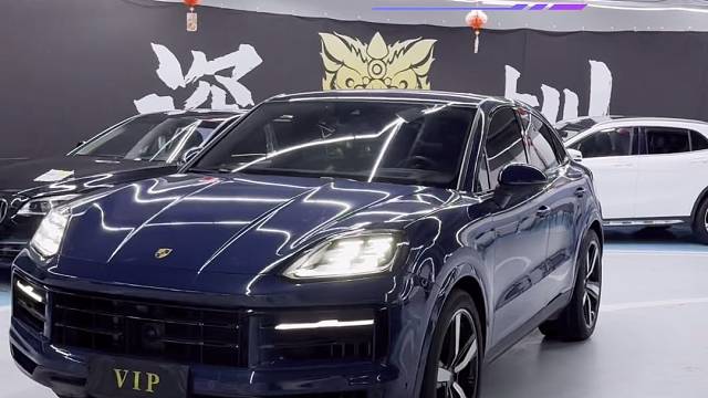 2024保时捷卡宴 vs 路虎揽胜！谁才是SUV王者？