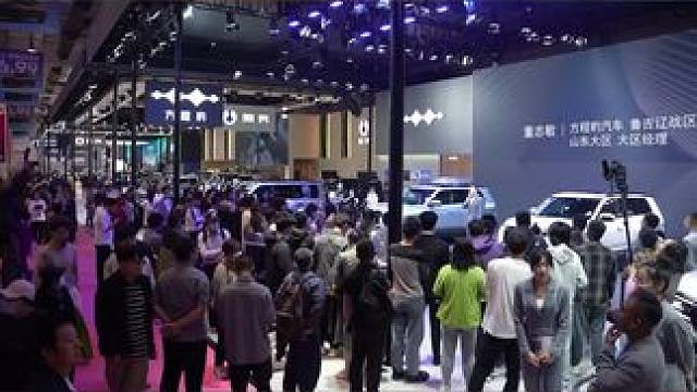 家人们，青岛国际车展来啦！中国五大车展之一，门票 12.34 元，扫码入场超丝滑。苗岭路逛展不累，餐